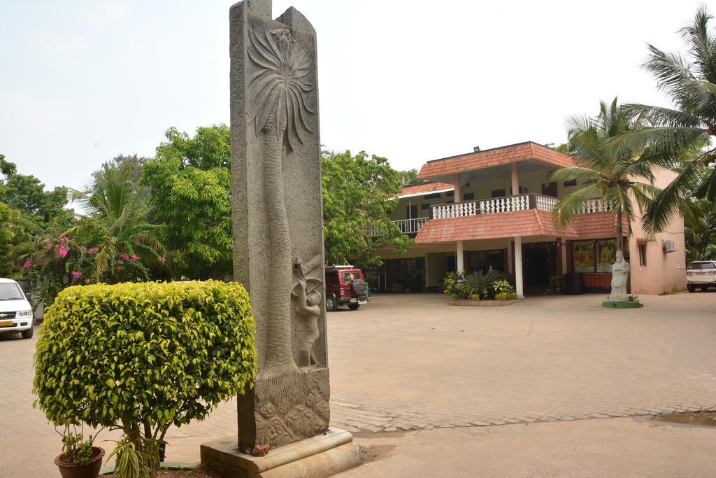Sea Breeze Beach Resort Mahabalipuram Exterior photo