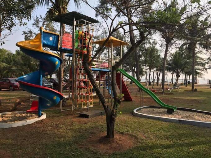 Sea Breeze Beach Resort Mahabalipuram Exterior photo