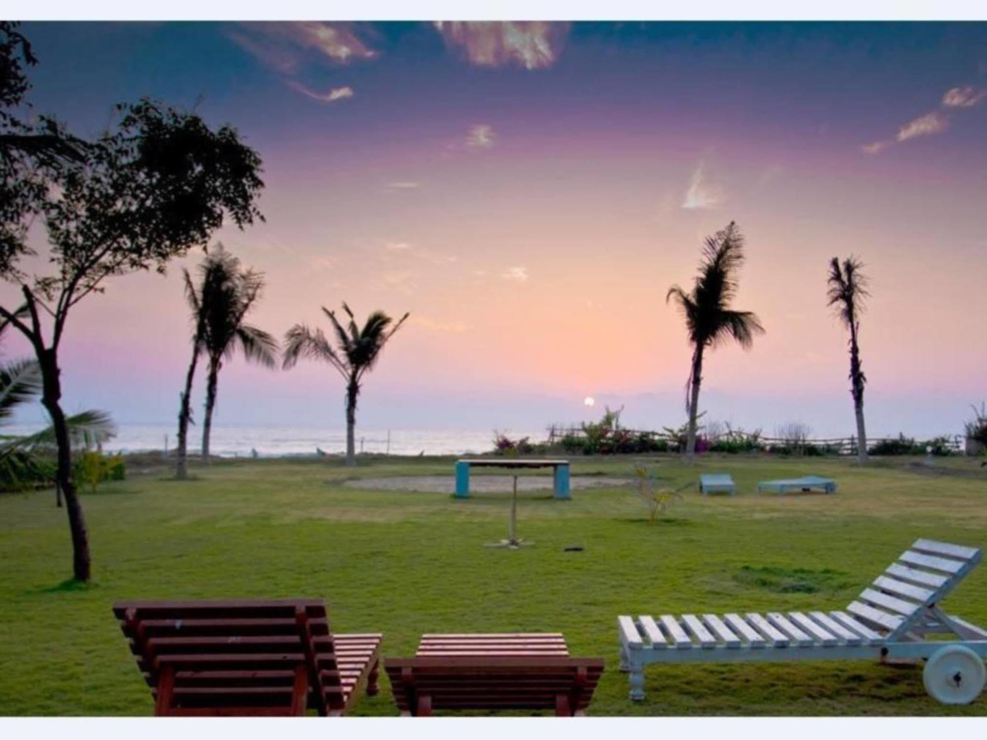 Sea Breeze Beach Resort Mahabalipuram Exterior photo